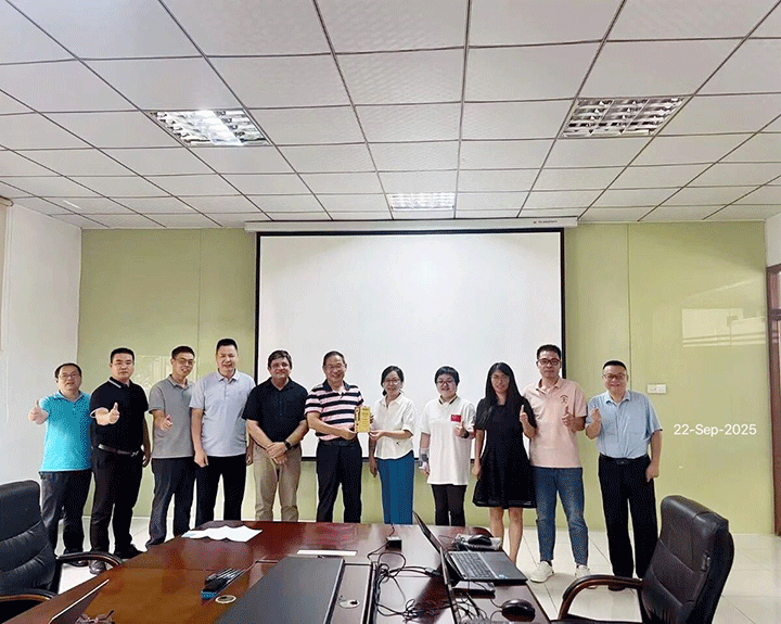 集团董事会主席亲授殊荣,表彰z6尊龙凯时公司总经理辛总卓越领导力